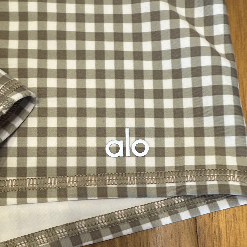 ALO Yoga Checkered Women's Bike Shorts - Picture 2 of 4